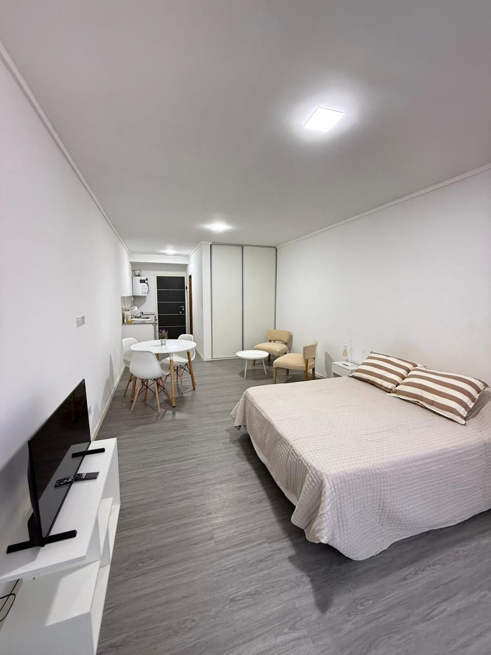 Departamento a estrenar a media cuadra del mar Apartment in Necochea