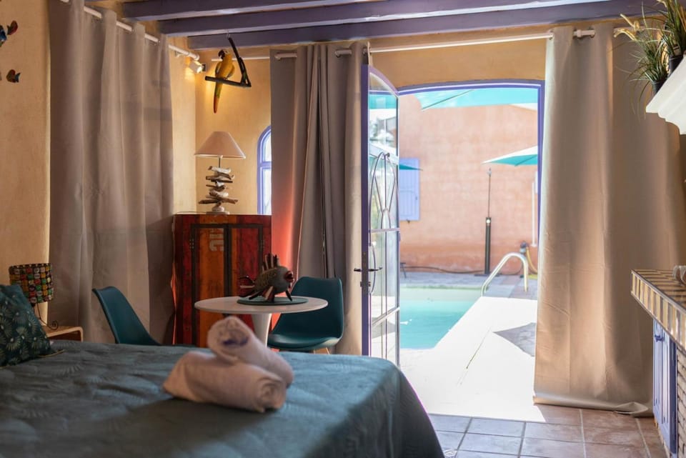 Studio l'annexe avec piscine partagée House in Flayosc
