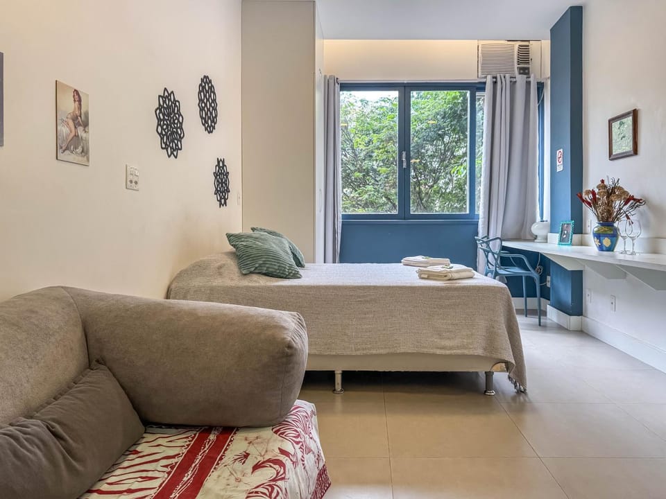 Photo of the whole room, Seating area, Bedroom