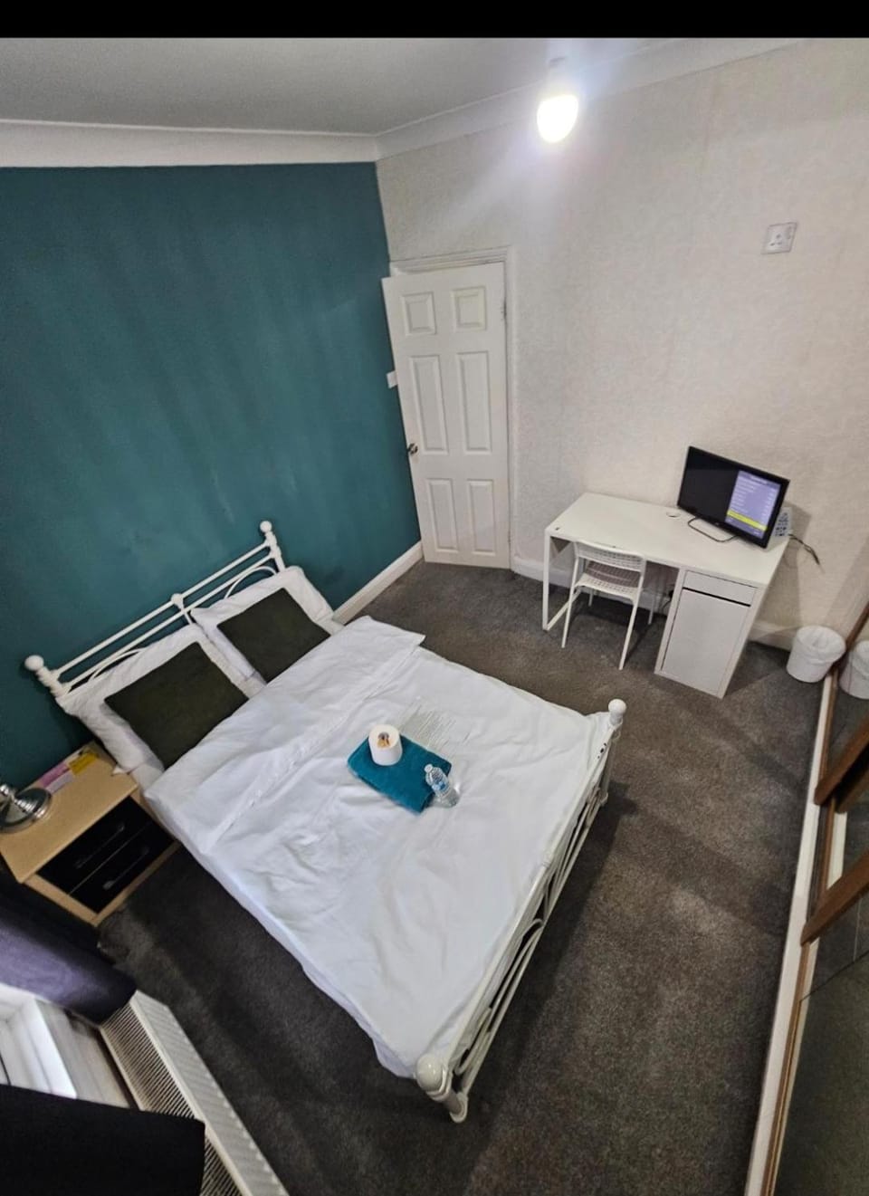 Stylist Guest Room -Stay in Dartford Central Bed and Breakfast in Dartford