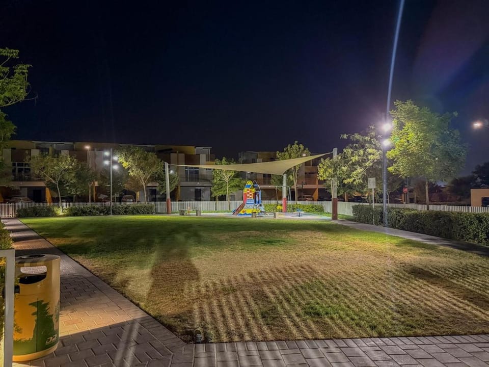 FIRST CLASS VILLA Zen Luxe Contemporary Haven Apartment in Dubai