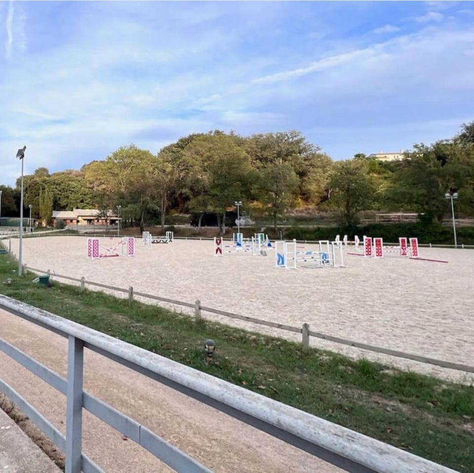 CDC stables antibes Apartment in Antibes