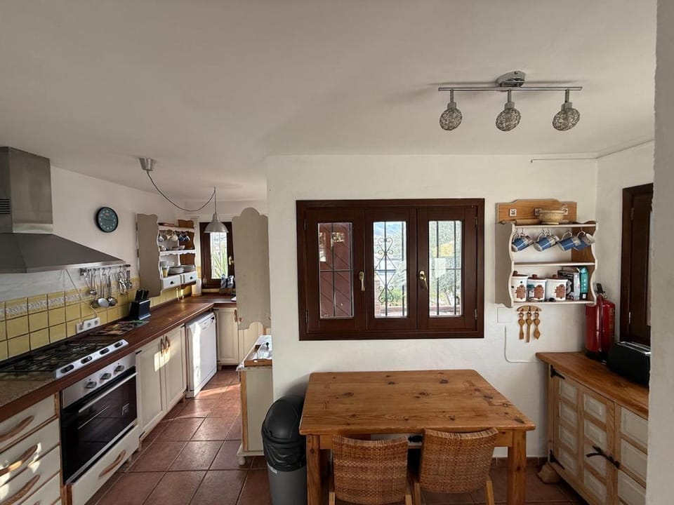 Casa Luise - 3 Bedroom Home House in Nerja