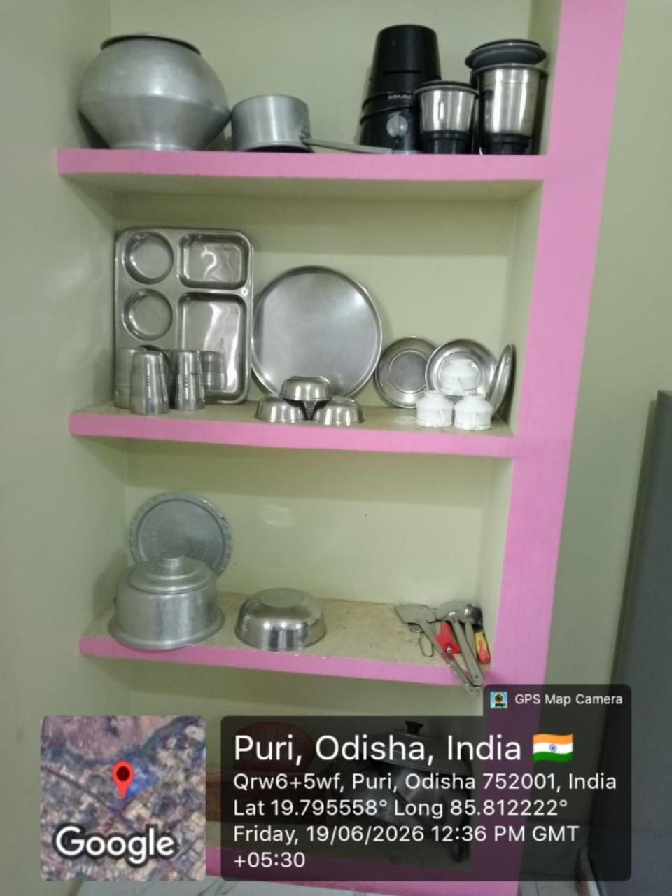Kedar Dham Bed and Breakfast in Puri