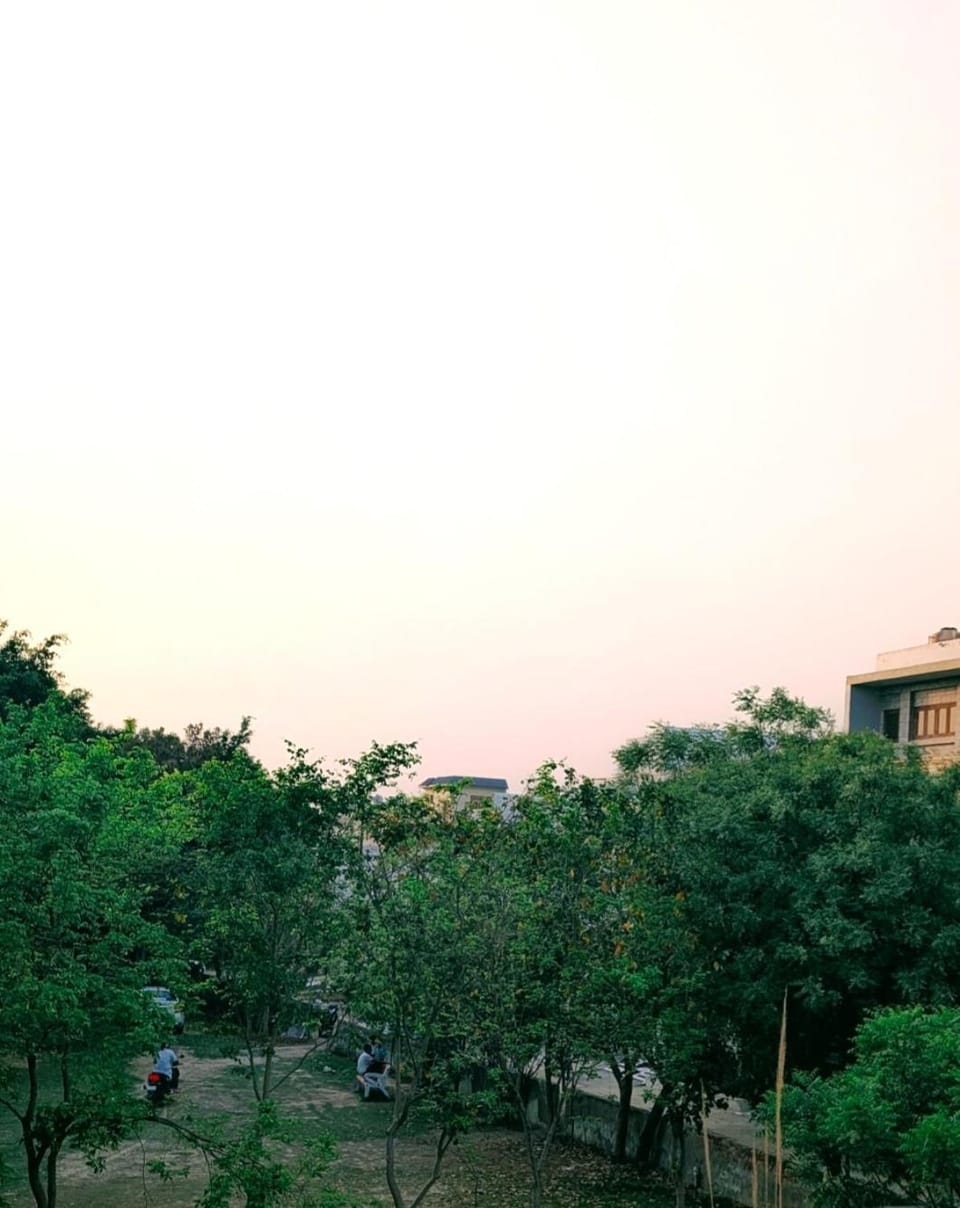 Medhavani Greens Stay near Krishna Janambhoomi Apartment in Uttar Pradesh