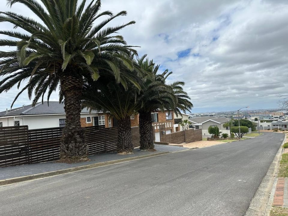 Plattekloof guest house Bed and Breakfast in Cape Town