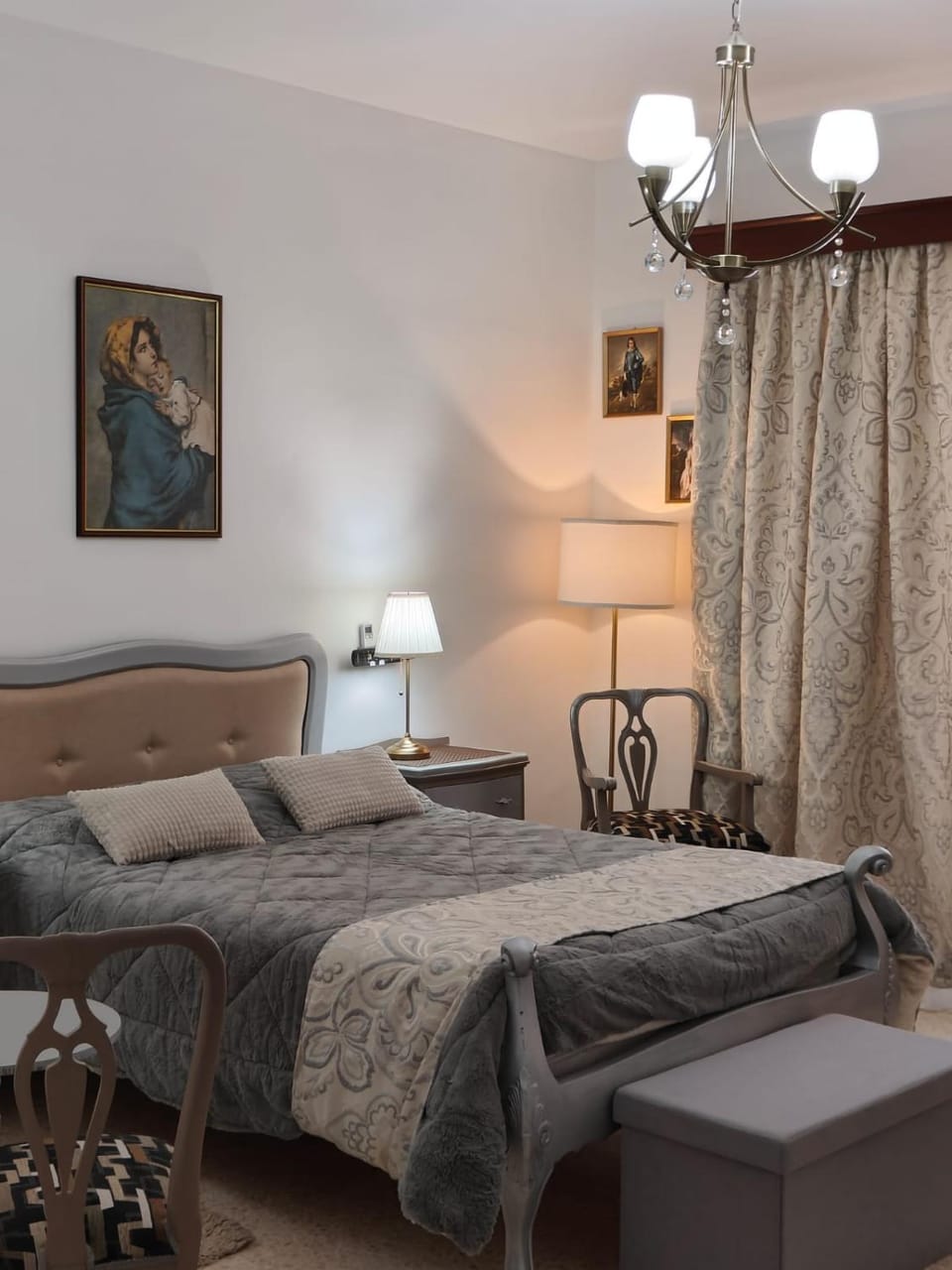 Malta Airport Bedroom with private shower - 18 min walking distance Bed and Breakfast in Malta