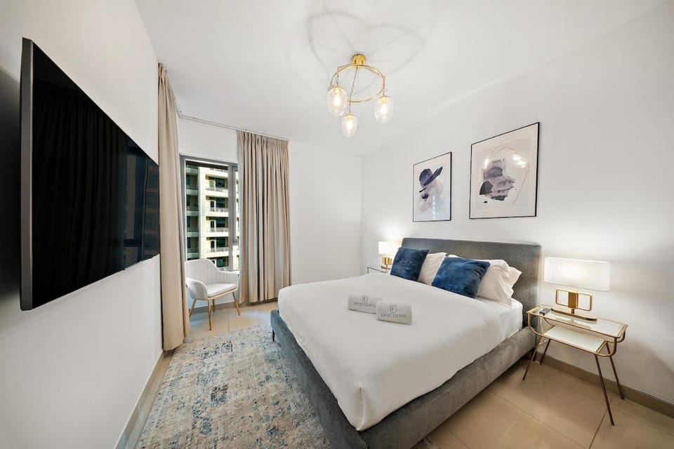 FIRST CLASS 1BR Sophisticated Downtown Escape Apartment in Dubai