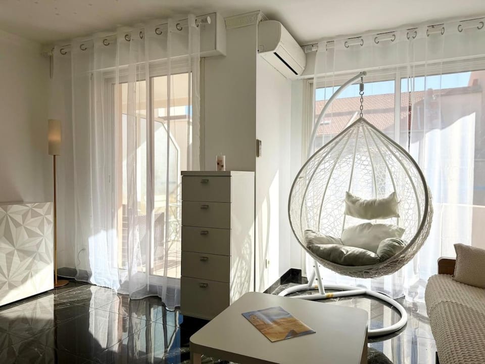 Rivages-Menton Beach Studio Apartment in Menton