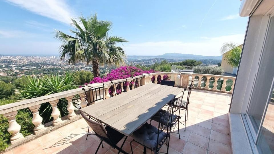 Villa Toulon avec sublime vue, 4 chambres Villa in Toulon