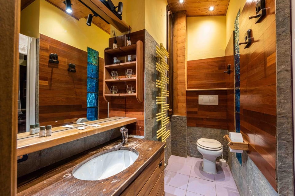 Shower, Toilet, Bathroom