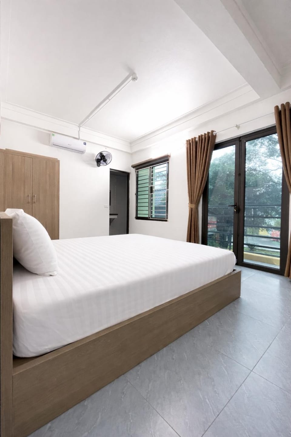 Đức Quỳnh Hotel Vacation rental in Vietnam