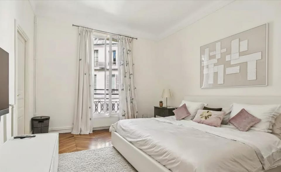 Superbe Appartements Tour Eiffel View Champs de Mars Apartment in Paris