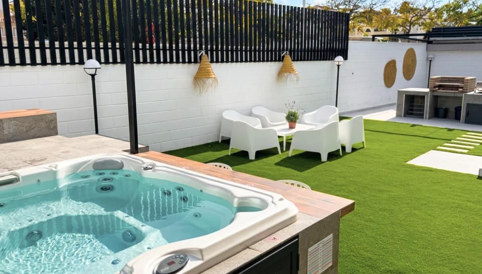 BBQ facilities, Garden, Hot Tub