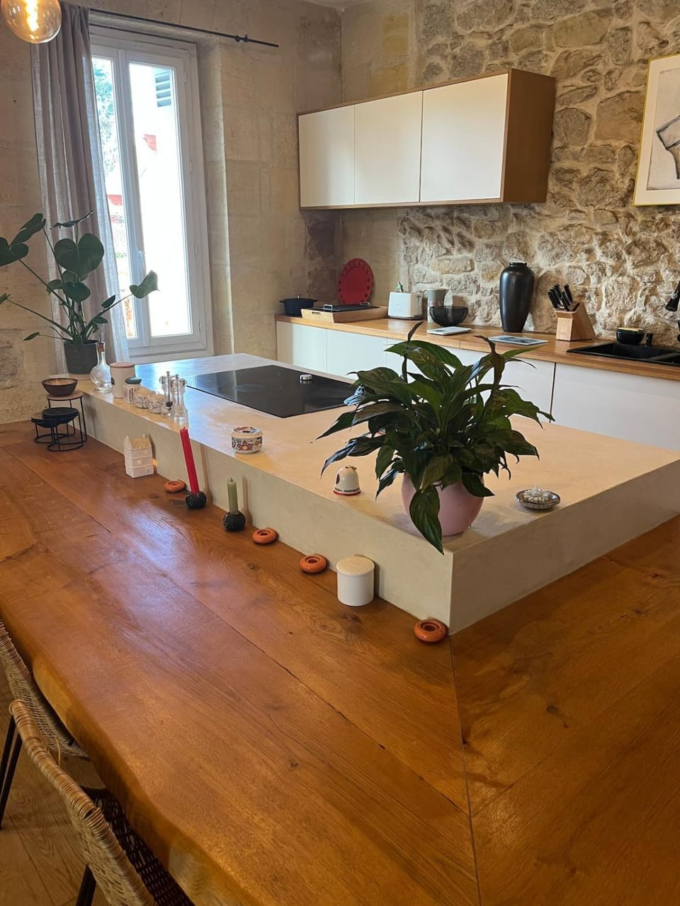 Dining area, kitchen