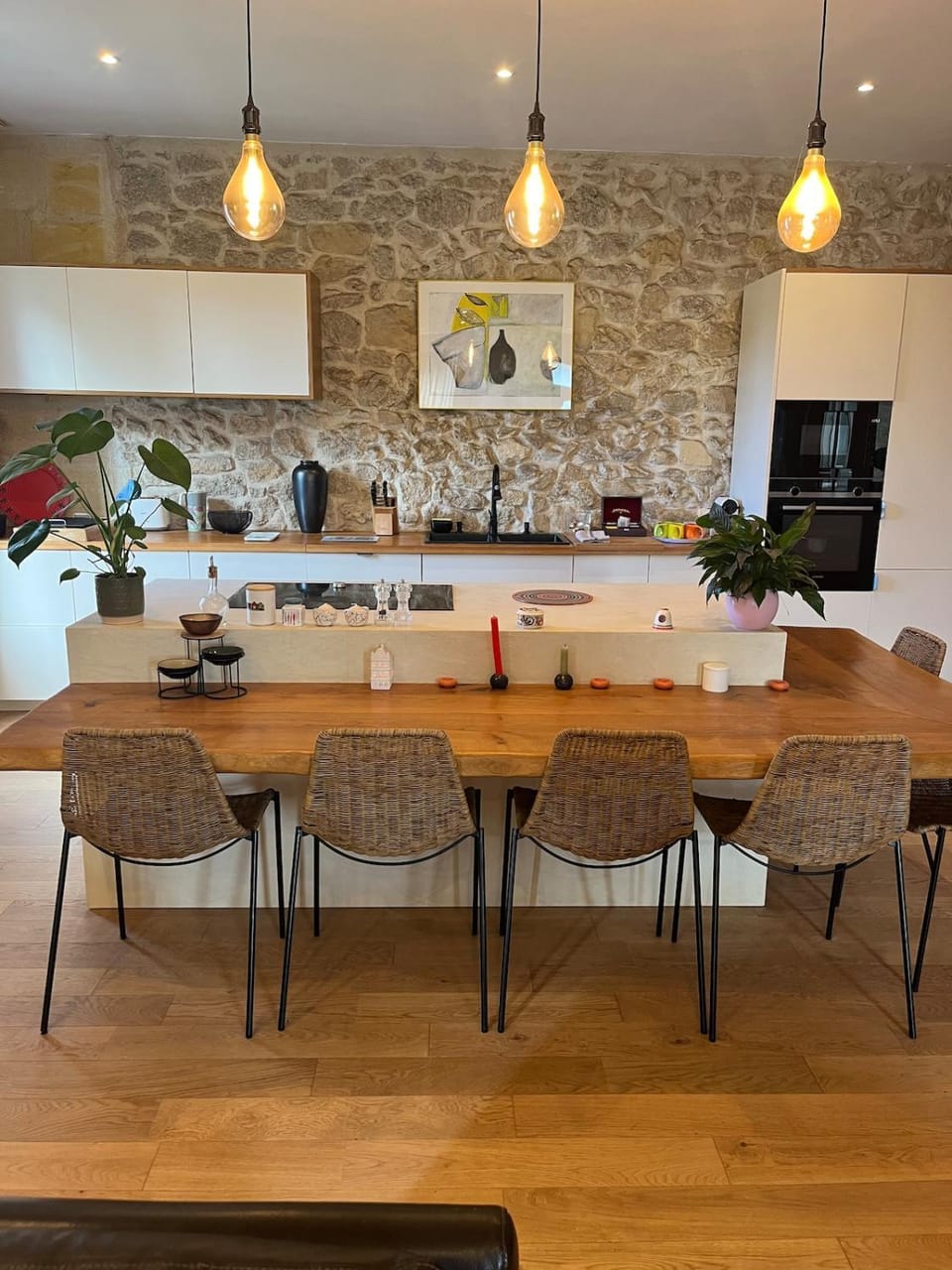 Dining area, kitchen
