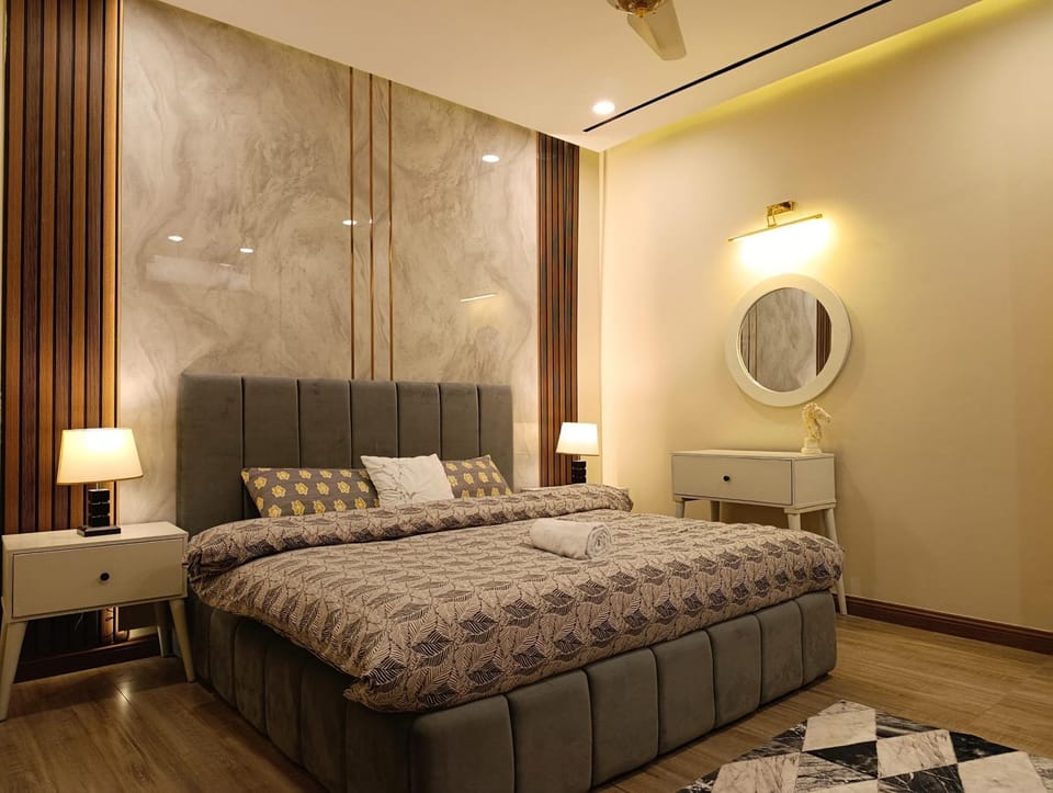 Bed, Decorative detail, Bedroom, heating, internet, air conditioner