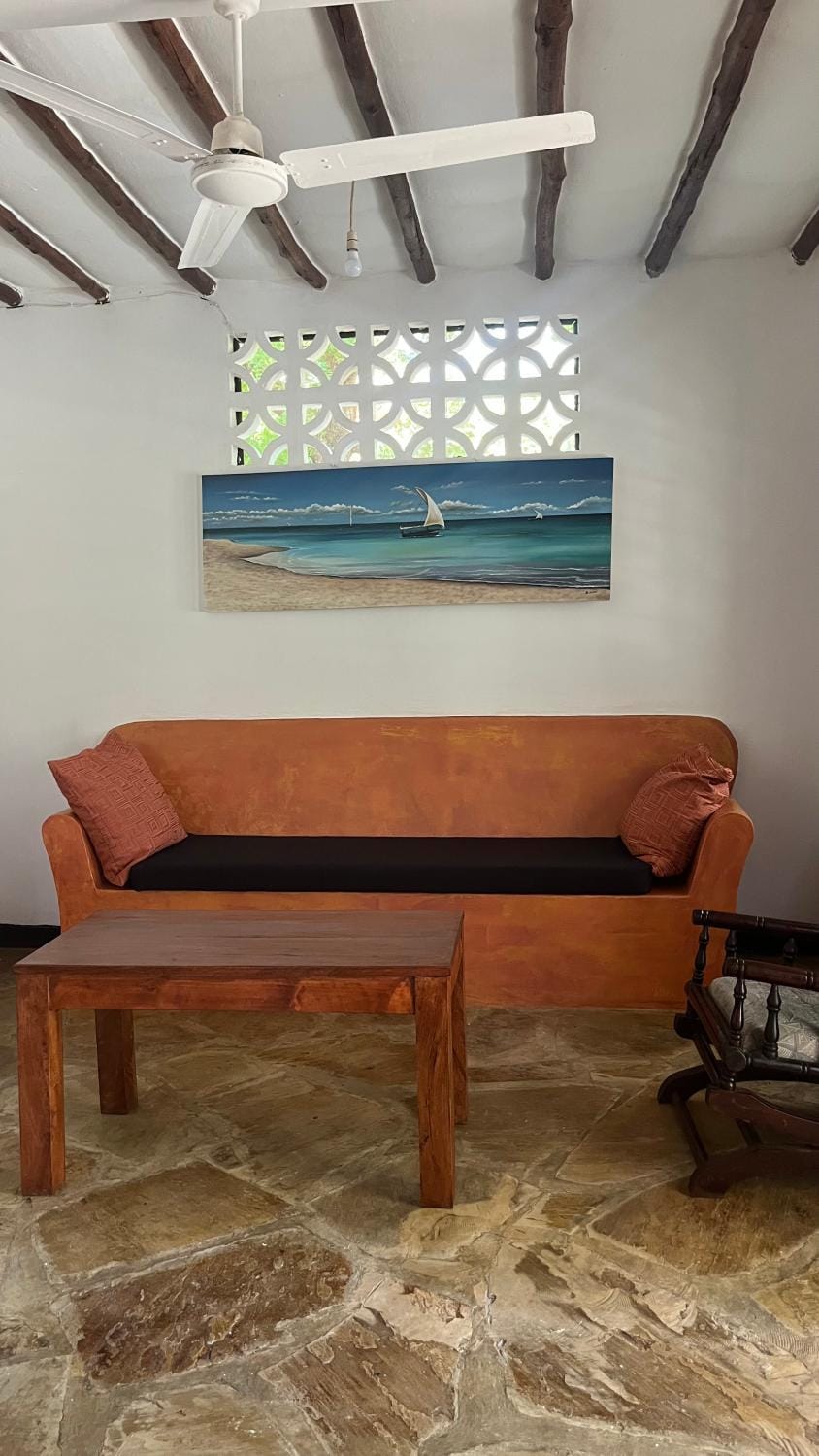2 Bedroom serene cottage Apartment in Diani Beach