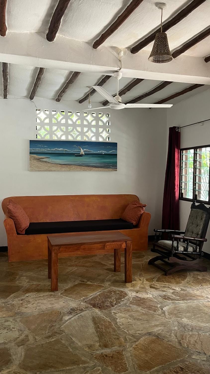 2 Bedroom serene cottage Apartment in Diani Beach
