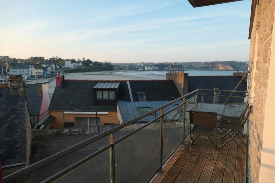 Day, Natural landscape, Balcony/Terrace, Sea view