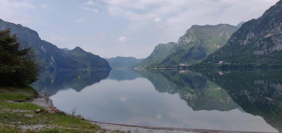 Nearby landmark, Day, Natural landscape, Lake view, Mountain view