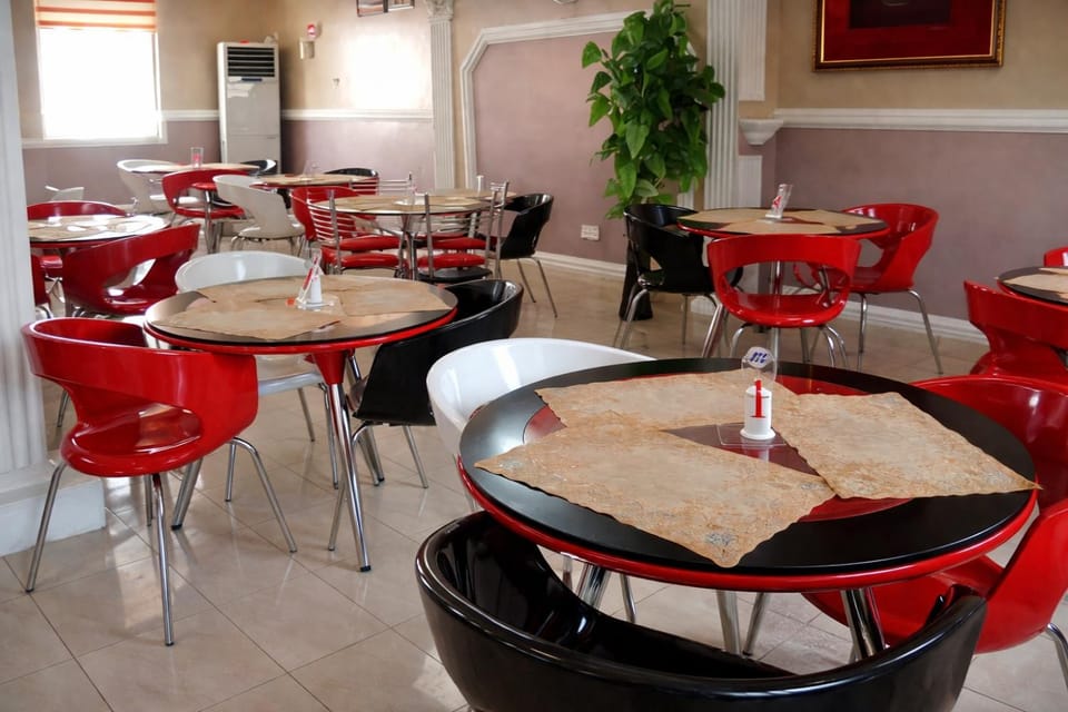Property building, Restaurant/places to eat, Banquet/Function facilities, Seating area, Breakfast