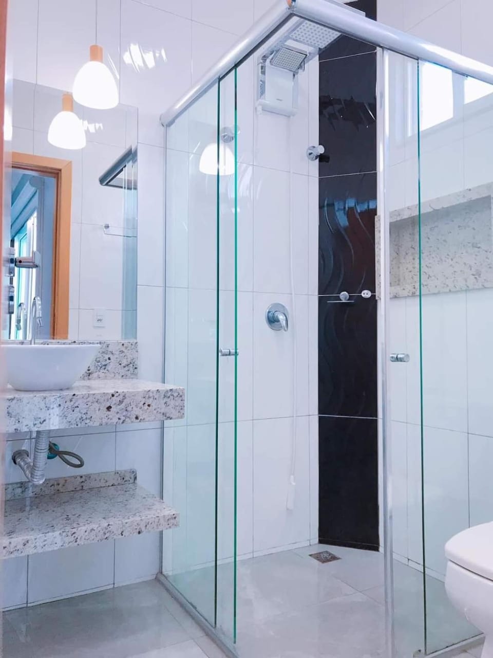 suite ampla em sobrado com ar e garagem Vacation rental in Cascavel