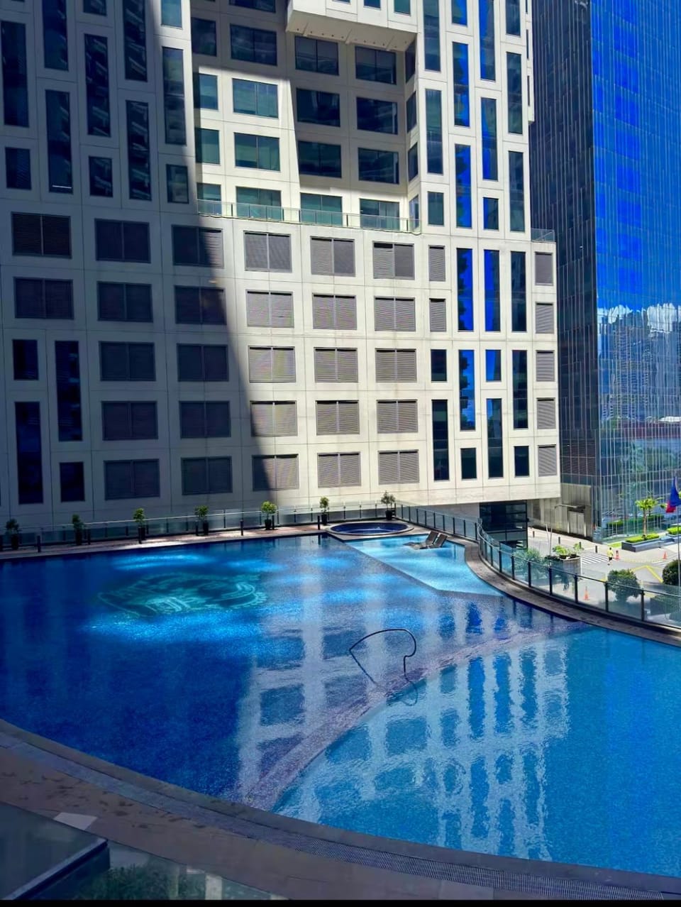 Cozy Studio Unit at The Knightsbridge Residences Apartment in Mandaluyong