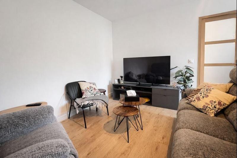 Atelier Van Gogh lumineux à Villeneuve d'Ascq Apartment in Villeneuve-d'Ascq