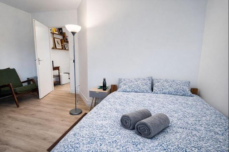 Atelier Van Gogh lumineux à Villeneuve d'Ascq Apartment in Villeneuve-d'Ascq