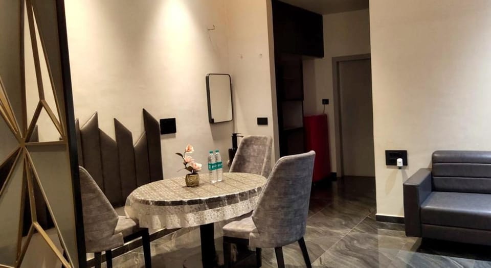 Nine Suites - 3 BHK Apartment Apartment in Ahmedabad