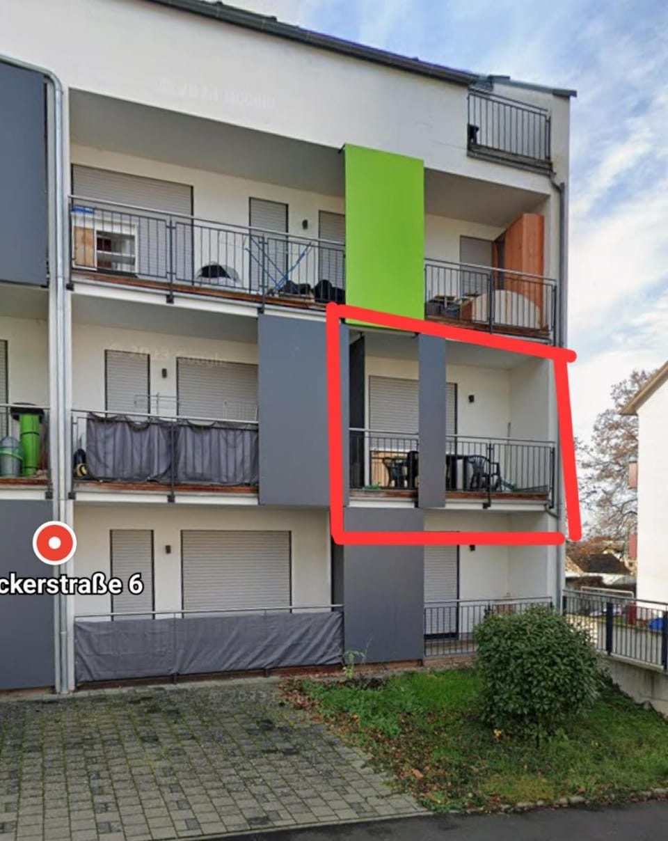 View (from property/room), Balcony/Terrace, Street view