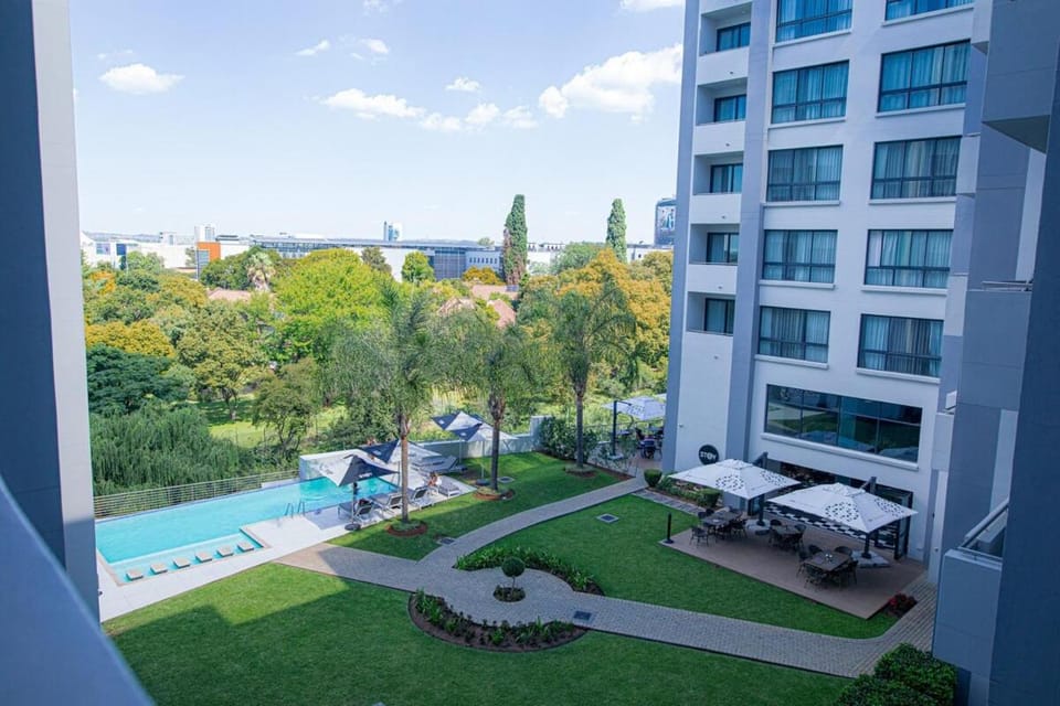 Garden, Swimming pool