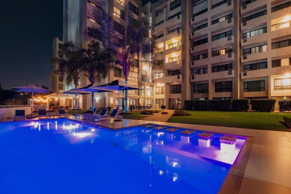 Night, Swimming pool