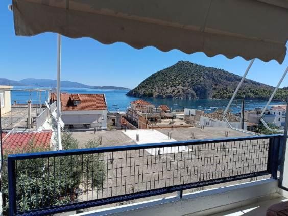 Natural landscape, Balcony/Terrace, Sea view