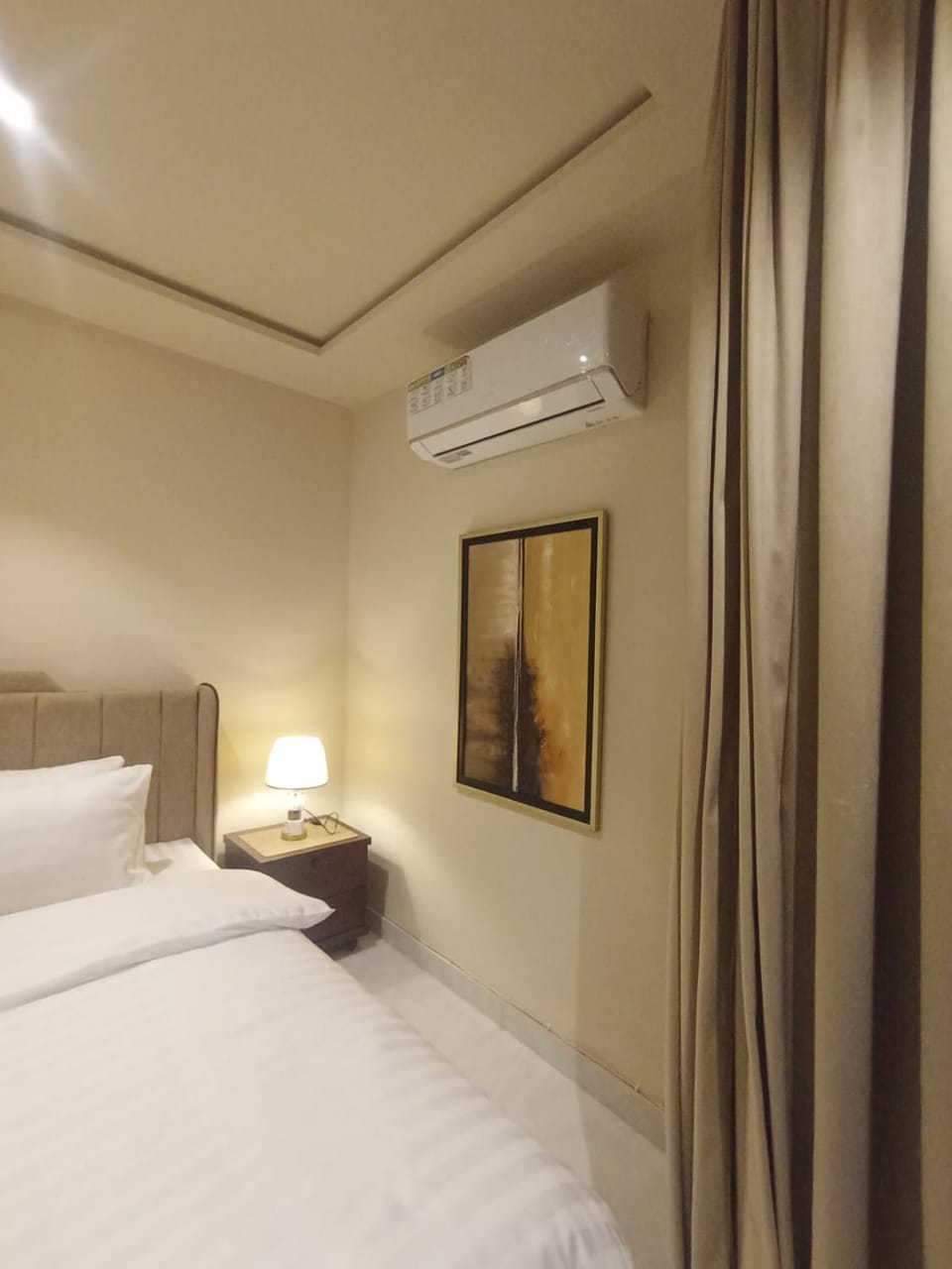 Demure Apartments Modern Comfort Studio Royal Stay Apartment in Lahore