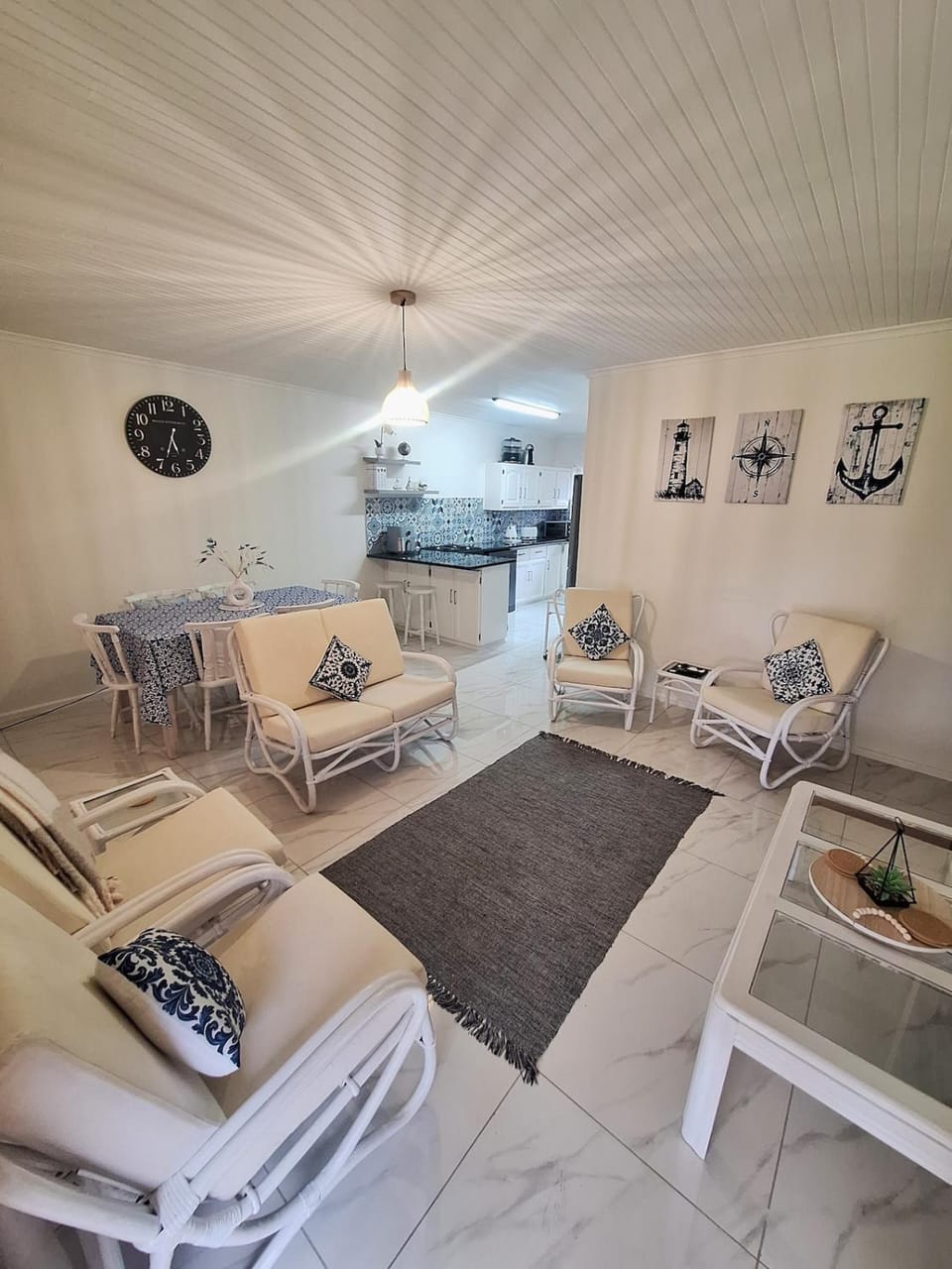 Living room, Dining area