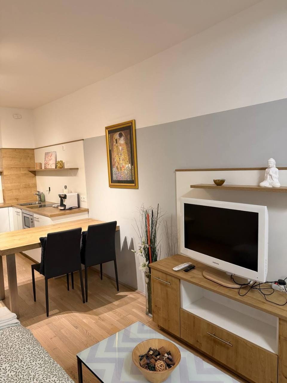 barrier-free air-conditioned two rooms center Apartment in Hungary