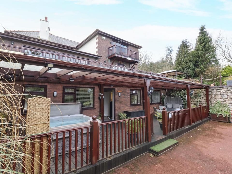 Acorns House in Wales