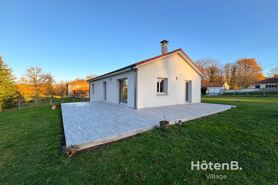 Property building, Balcony/Terrace, Garden view