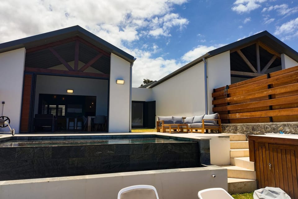 Property building, Pool view, Swimming pool