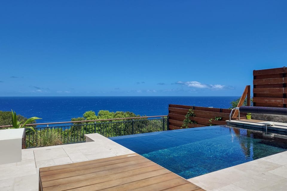 View (from property/room), Pool view, Sea view, Swimming pool, Swimming pool
