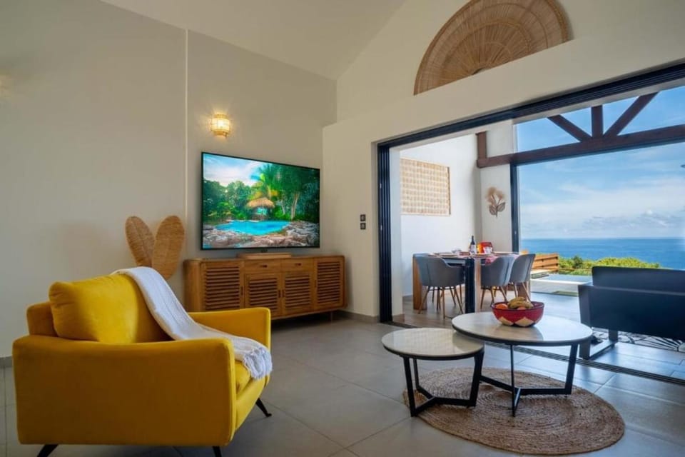 Living room, Sea view