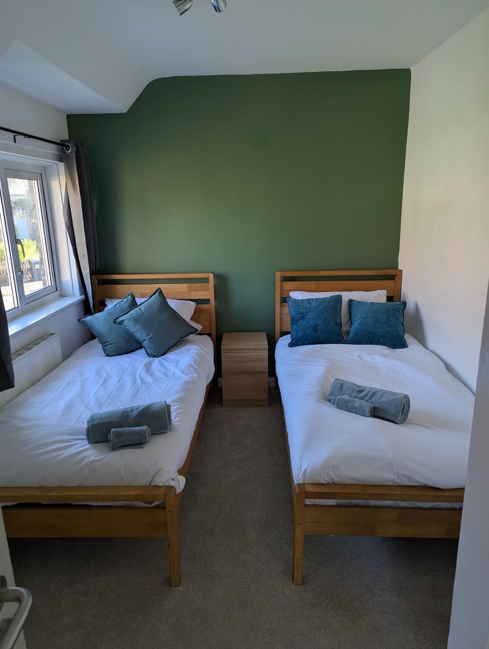 Winchester 5 bedroom near city and motorways House in Winchester