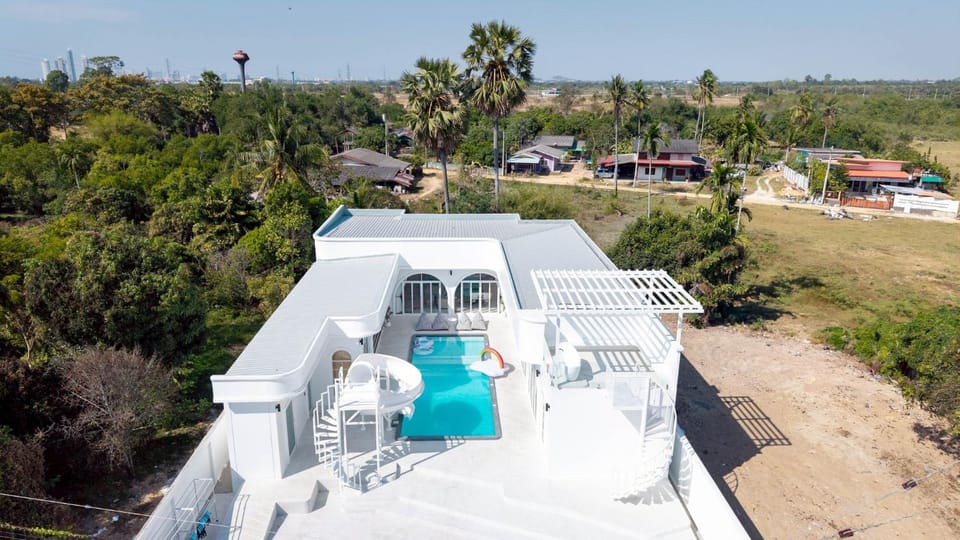 Property building, Bird's eye view
