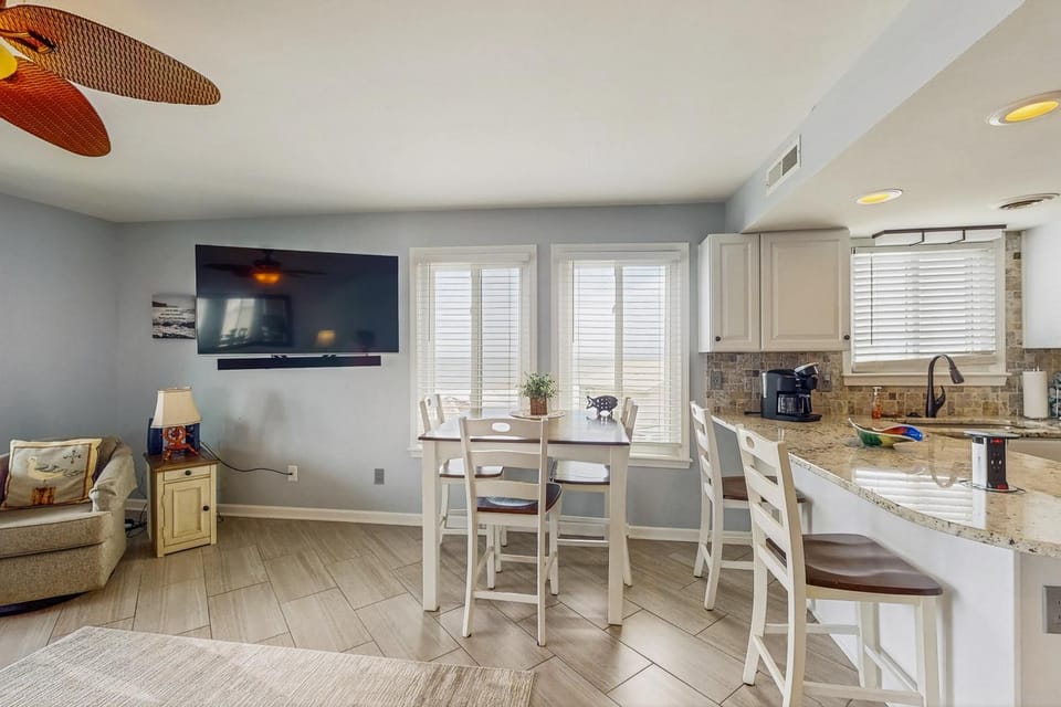CB44 Oceanfront A3 Island North Surfsound House in Carolina Beach