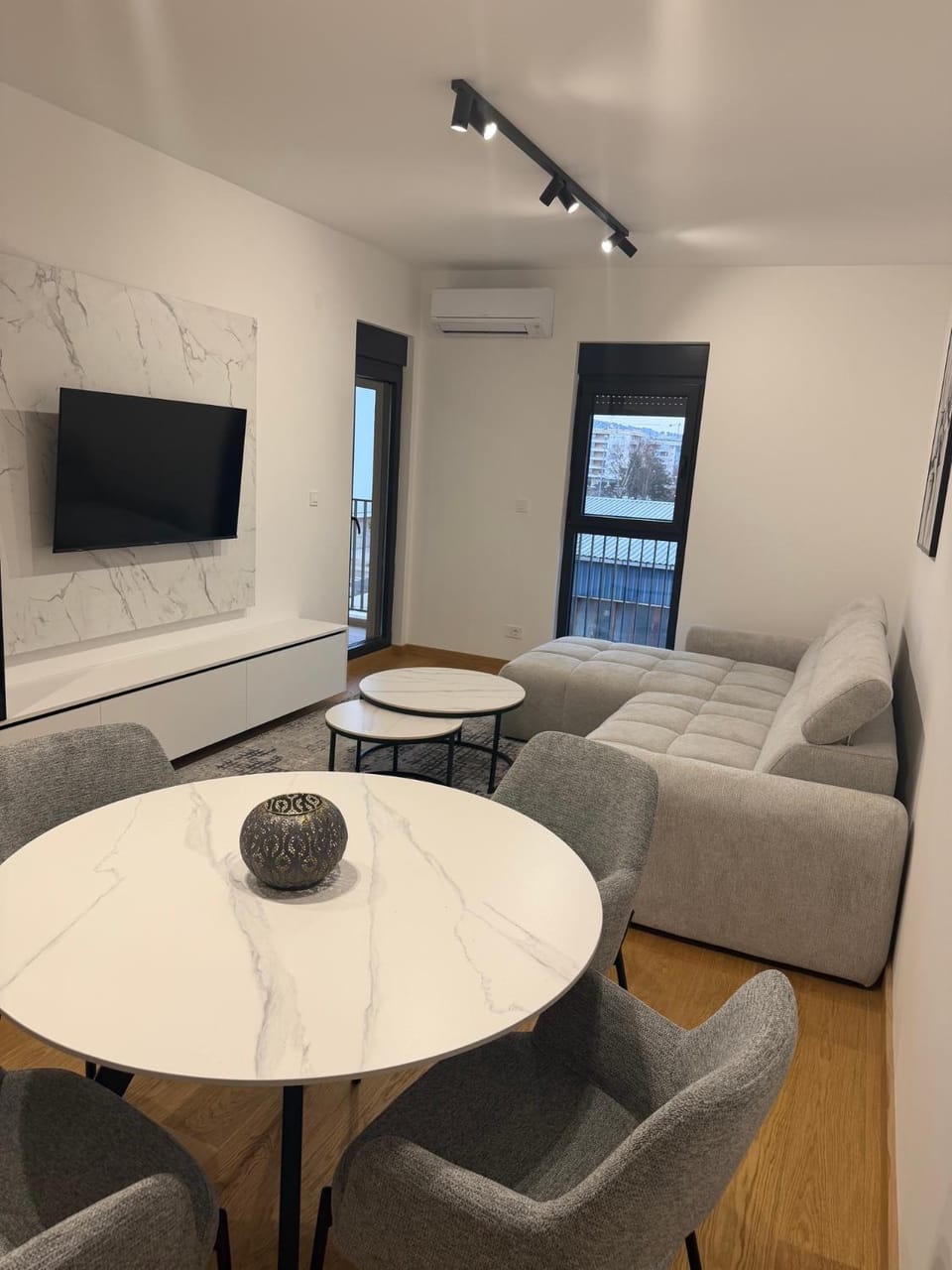Montenegro White Suite Apartment in Podgorica