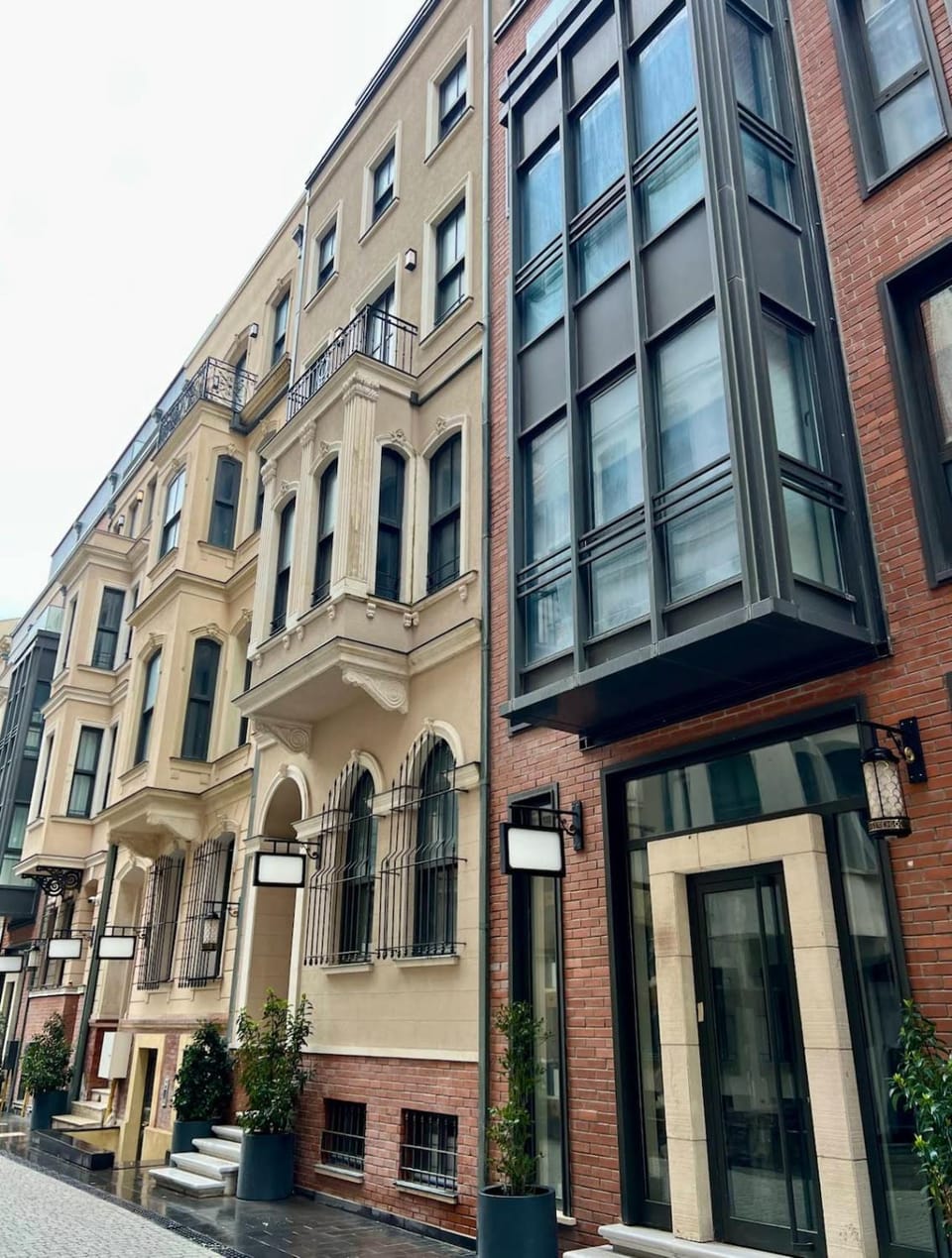 Property building, Facade/entrance