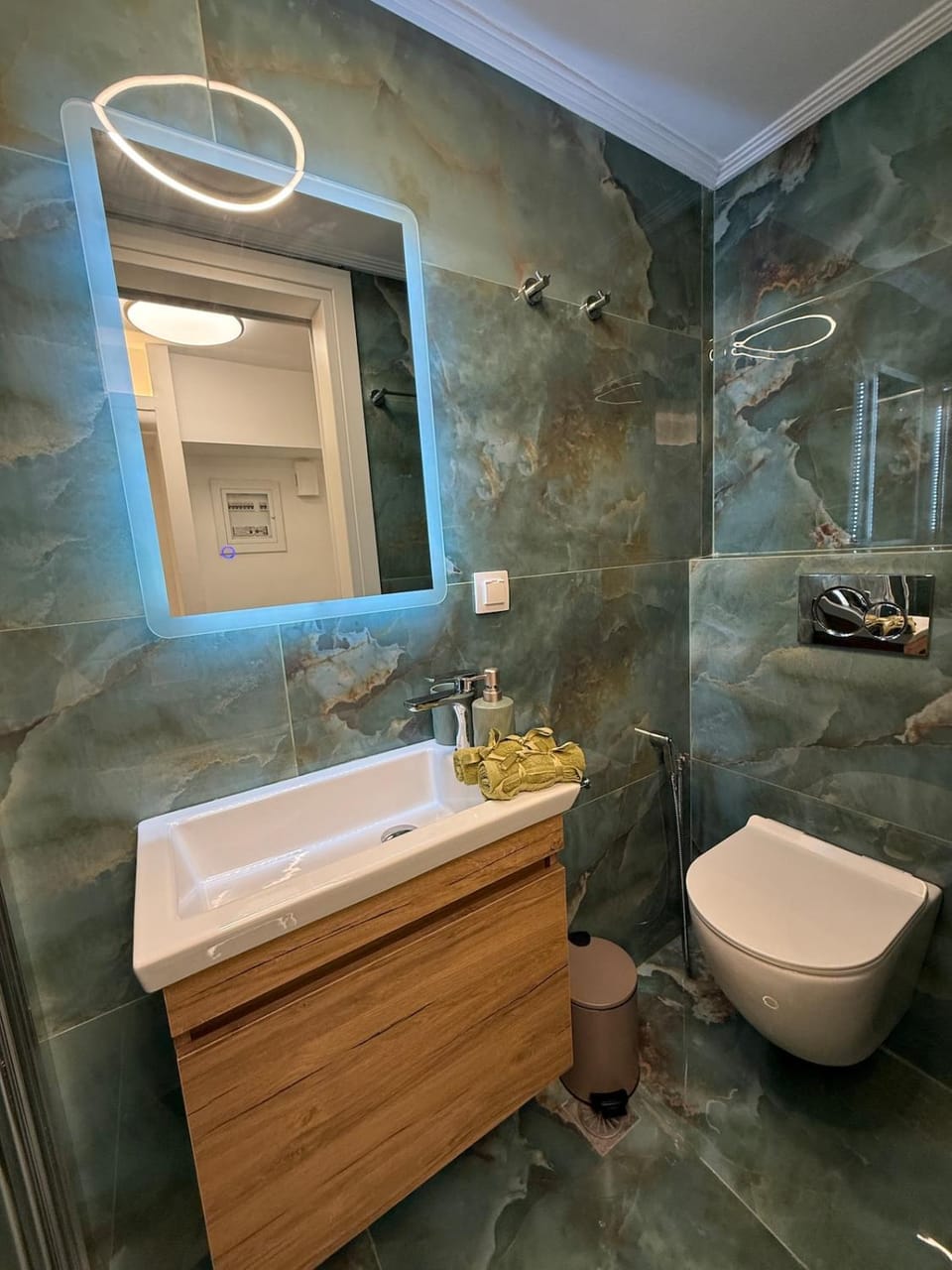 City Center Green Lux Studio Apartment in Athens