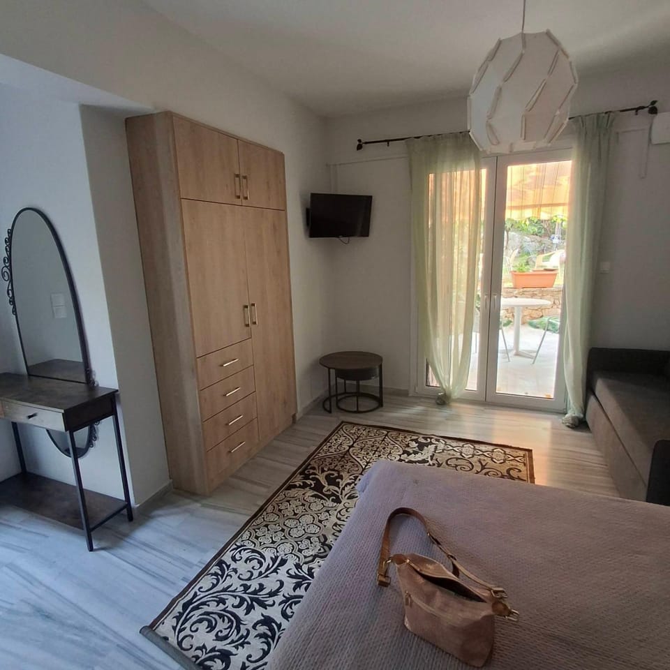 Living room, Bedroom